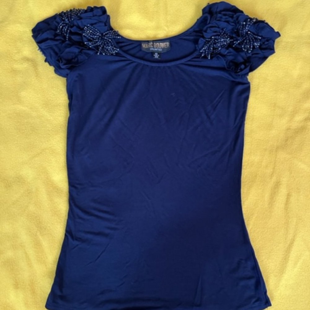 Marc Bouwer Flattering Floral Top with ruffles and beads Size Small / XS